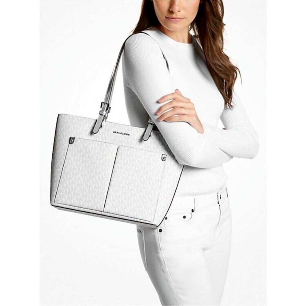 MICHAEL Michael Kors White Shoulder Bag